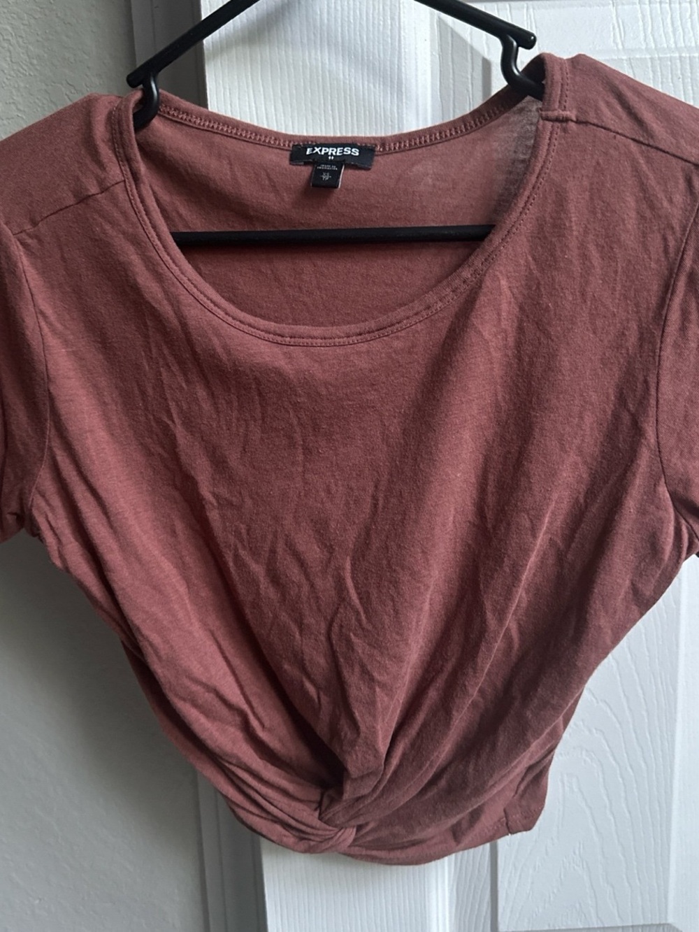 Express Women's Mauve Rust Twist-Front Short Sleeve Tee